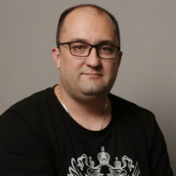 Никита Серов